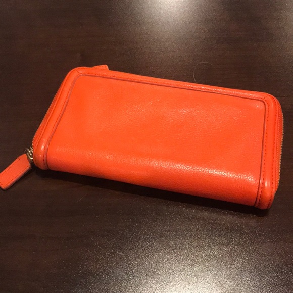 Tory Burch zip wallet - Picture 3 of 5